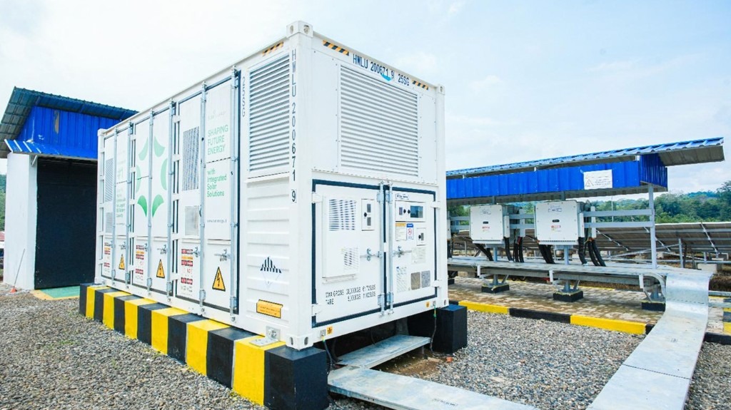 Microgrid PV + ESS off-grid in Indonesia